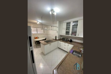 5_photo/94dce4df93.ceff8192393c33de-ATLAS-beabdbbc-75dd-4bf6-b69d-386c9ea51a56.jpg de casa à venda com 3 quartos, 223m² em Guabirotuba, Curitiba