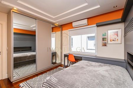 3_photo/94dce4dfdd.2ea09ee07a178c3f-ATLAS-1020470a-37fc-4e32-9814-5bbb953a7a2f.jpg de casa à venda com 3 quartos, 282m² em Guabirotuba, Curitiba