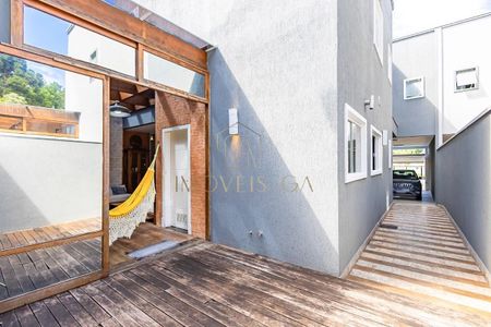 11_photo/94dce4dfdd.2ea09ee07a178c3f-ATLAS-56b159d8-4e8d-4d56-9ae3-b01d92cc0585.jpg de casa à venda com 3 quartos, 282m² em Guabirotuba, Curitiba