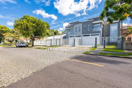 32_photo/94dce4dfdd.2ea09ee07a178c3f-ATLAS-c3d8414f-1bb7-4776-9144-6dcfef3b1281.jpg de casa à venda com 3 quartos, 282m² em Guabirotuba, Curitiba