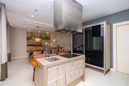 8_photo/94dce4dfdd.2ea09ee07a178c3f-ATLAS-cd881623-8ee9-41c3-8034-a3339d8e7c54.jpg de casa à venda com 3 quartos, 282m² em Guabirotuba, Curitiba