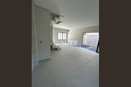 24_photo/94dce4dfdf.1788552eaf7d05ed-ATLAS-3a6d6d0d-13cf-4895-867d-1fbebf26bab7.jpg de casa à venda com 3 quartos, 135m² em Guabirotuba, Curitiba