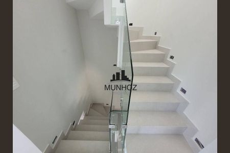 44_photo/94dce4dfdf.24b532c568b5651c-ATLAS-ec57c959-46ed-4e7d-a857-ebcf240a99c7.jpg de casa à venda com 3 quartos, 166m² em Guabirotuba, Curitiba