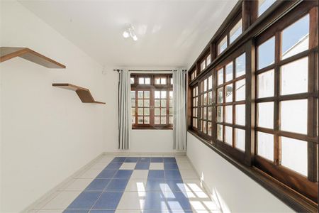 4_photo/94dce4e015.e9bc35269128f7e8-ATLAS-a45f0a0a-90db-4980-9345-ddbc2921bce8.jpg de casa à venda com 5 quartos, 550m² em Guabirotuba, Curitiba