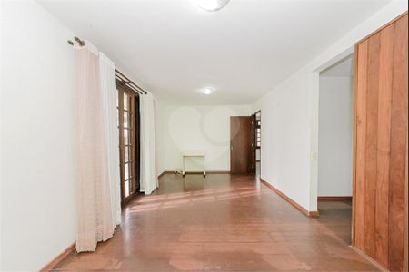 5_photo/94dce4e015.e9bc35269128f7e8-ATLAS-b3123935-e437-488c-a413-25557ff5630f.jpg de casa à venda com 5 quartos, 550m² em Guabirotuba, Curitiba