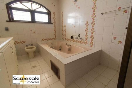 36_photo/94dce4e01b.5b12b8003dd60bb3-ATLAS-ffac8651-4375-4e84-b307-9df3809b502e.jpg de casa à venda com 8 quartos, 478m² em Guabirotuba, Curitiba