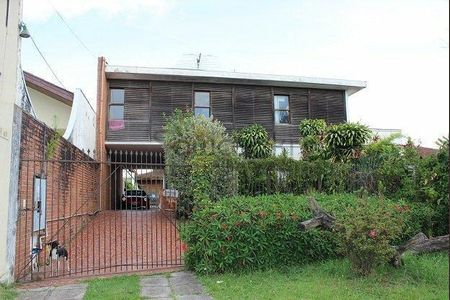 2_photo/94dce4e055.2c15601846e0cf59-ATLAS-23a16b0e-6c54-404f-9e7b-1f14e7c97868.jpg de casa à venda com 4 quartos, 535m² em Guabirotuba, Curitiba