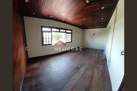 12_photo/94dce4e0f1.52c59c0786f5d273-ATLAS-b6f64675-a1c8-43f4-9278-d165d4990f4a.jpg de casa à venda com 3 quartos, 280m² em Guabirotuba, Curitiba