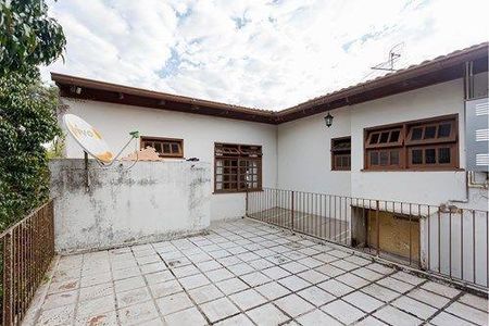 50_photo/94dce4e0f9.7dc29441a77b793f-ATLAS-01a4a6c3-06e7-48df-ab32-9d6366072035.jpg de casa à venda com 4 quartos, 298m² em Guabirotuba, Curitiba