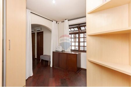 3_photo/94dce4e0f9.7dc29441a77b793f-ATLAS-052a9ddf-bb59-4eb8-a2d8-3c963457fc15.jpg de casa à venda com 4 quartos, 298m² em Guabirotuba, Curitiba