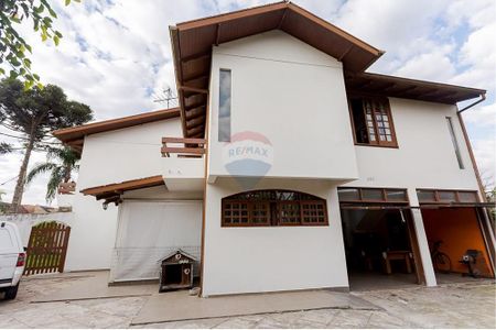 6_photo/94dce4e0f9.7dc29441a77b793f-ATLAS-142f77f0-0d59-476a-80f7-d25d9dd903da.jpg de casa à venda com 4 quartos, 298m² em Guabirotuba, Curitiba