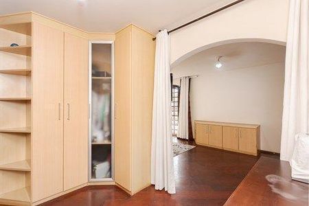 37_photo/94dce4e0f9.7dc29441a77b793f-ATLAS-3c8af50e-d1ed-4f77-be0e-f904d946abfc.jpg de casa à venda com 4 quartos, 298m² em Guabirotuba, Curitiba