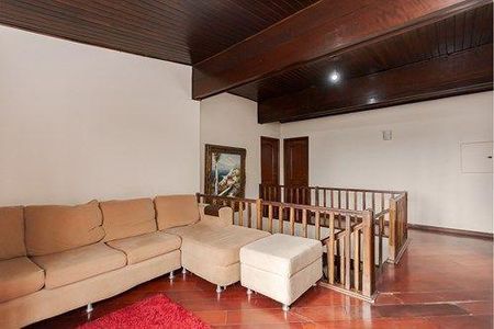 16_photo/94dce4e0f9.7dc29441a77b793f-ATLAS-85e10ba7-3b23-46ab-9898-6f81702151c0.jpg de casa à venda com 4 quartos, 298m² em Guabirotuba, Curitiba