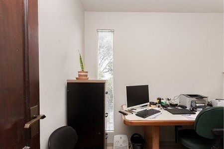 39_photo/94dce4e0f9.7dc29441a77b793f-ATLAS-94dcad4f-9b32-498a-a403-1b1b6b0367bf.jpg de casa à venda com 4 quartos, 298m² em Guabirotuba, Curitiba