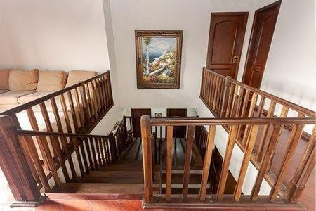 14_photo/94dce4e0f9.7dc29441a77b793f-ATLAS-e4412a00-46da-44e9-aa5f-1d5add3494cb.jpg de casa à venda com 4 quartos, 298m² em Guabirotuba, Curitiba