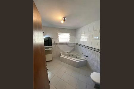 4_photo/94dce4e121.ccfee957a0edc138-ATLAS-202f2d00-66ab-4116-b1eb-1028dde3c46b.jpg de casa à venda com 3 quartos, 222m² em Guabirotuba, Curitiba