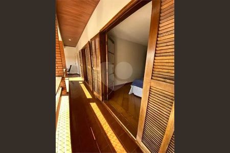 9_photo/94dce4e121.ccfee957a0edc138-ATLAS-72550f13-d9ed-42e3-8bee-02f96582b3af.jpg de casa à venda com 3 quartos, 222m² em Guabirotuba, Curitiba