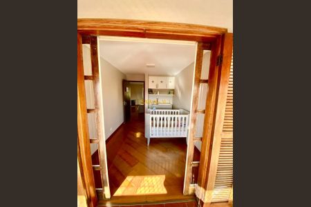 3_photo/94dce4e121.e5126c7e7f4237c2-ATLAS-099d4b97-8457-41c1-b7e2-5ec5ad093580.jpg de casa à venda com 4 quartos, 232m² em Guabirotuba, Curitiba