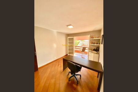 10_photo/94dce4e121.e5126c7e7f4237c2-ATLAS-3fc3b9ac-11d7-4e0c-8b8d-564014d6a3ba.jpg de casa à venda com 4 quartos, 232m² em Guabirotuba, Curitiba