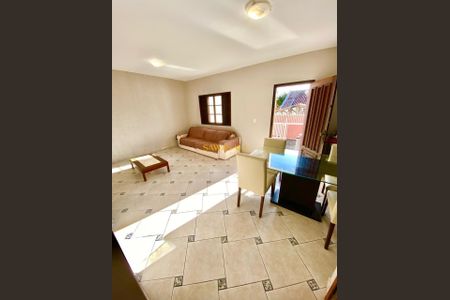 20_photo/94dce4e121.e5126c7e7f4237c2-ATLAS-63526ee0-d158-4dc6-bc20-e4fe56da45b1.jpg de casa à venda com 4 quartos, 232m² em Guabirotuba, Curitiba