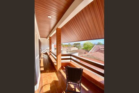 28_photo/94dce4e121.e5126c7e7f4237c2-ATLAS-9fa07b7e-bd1b-426b-985f-8e7f935b57c0.jpg de casa à venda com 4 quartos, 232m² em Guabirotuba, Curitiba