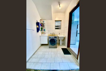 9_photo/94dce4e121.e5126c7e7f4237c2-ATLAS-b90583cd-958a-4565-b6a1-565d44b545e0.jpg de casa à venda com 4 quartos, 232m² em Guabirotuba, Curitiba