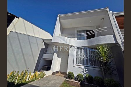 2_photo/94dce4e13d.c004be0b05d3a304-ATLAS-6f874ed7-cb76-4ef1-8b8a-1e340f0203ce.jpg de casa à venda com 3 quartos, 133m² em Guabirotuba, Curitiba