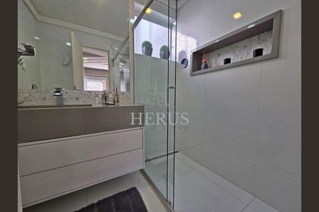 25_photo/94dce4e13d.c004be0b05d3a304-ATLAS-d3fb0330-2942-4591-82b1-1a45ad96430c.jpg de casa à venda com 3 quartos, 133m² em Guabirotuba, Curitiba