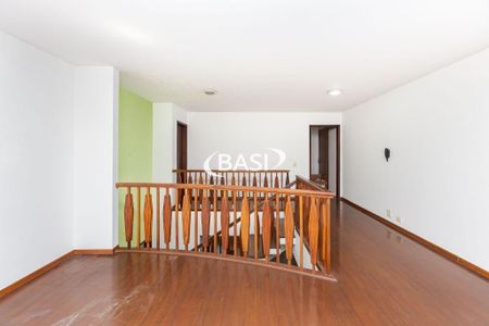 45_photo/94dce4e1a3.e0bb88a79f9bd8e1-ATLAS-1aa737a5-8ee2-453a-9f9d-9ae930063cdf.jpg de casa à venda com 5 quartos, 5m² em Guabirotuba, Curitiba