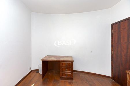 20_photo/94dce4e1a3.e0bb88a79f9bd8e1-ATLAS-2cb823c3-806a-400a-8a43-80f653e43c01.jpg de casa à venda com 5 quartos, 5m² em Guabirotuba, Curitiba