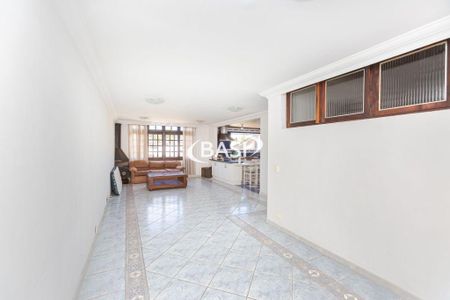 39_photo/94dce4e1a3.e0bb88a79f9bd8e1-ATLAS-8e487980-df0b-4c6b-b79c-be555653c6d1.jpg de casa à venda com 5 quartos, 5m² em Guabirotuba, Curitiba