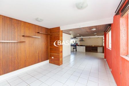 33_photo/94dce4e1a3.e0bb88a79f9bd8e1-ATLAS-e7de0245-8c85-414b-8be5-3e29a0f58552.jpg de casa à venda com 5 quartos, 5m² em Guabirotuba, Curitiba