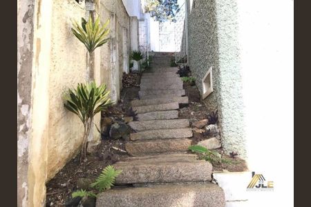 3_photo/94dce4e1a5.4e221277b30b404d-ATLAS-ac0f37c8-1342-48d4-93af-49a1b79b6980.jpg de casa à venda com 3 quartos, 350m² em Guabirotuba, Curitiba