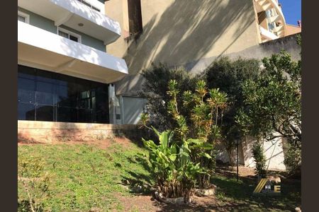 1_photo/94dce4e1a5.4e221277b30b404d-ATLAS-ccd2d56e-5821-4569-a54c-2b974bce46c2.jpg de casa à venda com 3 quartos, 350m² em Guabirotuba, Curitiba