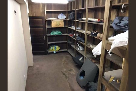 1_photo/94dce4e1a5.4e221277b30b404d-ATLAS-d3b7a4de-59e7-4b7d-ab3b-113a96d23267.jpg de casa à venda com 3 quartos, 350m² em Guabirotuba, Curitiba