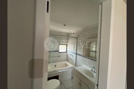 2_photo/94dce4e20b.2d782e9ced6b4695-ATLAS-eba16460-ff8a-4e0f-a54f-ae2a6dcd930b.jpg de casa à venda com 5 quartos, 238m² em Guabirotuba, Curitiba