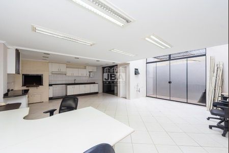 3_photo/94dce4e3bd.86f105e730b74fa5-ATLAS-b201df8f-d3bd-41ee-8d39-6588e6190297.jpg de casa à venda com 0 quarto, 200m² em Guabirotuba, Curitiba