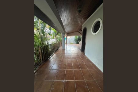 39_photo/94dce4e3e5.d98222dd41a0ddec-ATLAS-1bc70a9f-e0bf-4dde-8654-5e2d641aba19.jpg de casa à venda com 3 quartos, 248m² em Guabirotuba, Curitiba