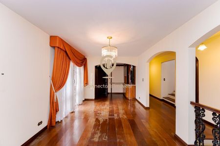 4_photo/94dce4e3e5.d98222dd41a0ddec-ATLAS-98aad1d0-6efc-43f3-bf5e-23af1a579fc9.jpg de casa à venda com 5 quartos, 303m² em Guabirotuba, Curitiba