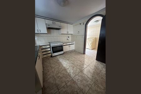 13_photo/94dce4e3e5.d98222dd41a0ddec-ATLAS-9b63866d-64c7-4666-9734-89f6dca181cc.jpg de casa à venda com 3 quartos, 248m² em Guabirotuba, Curitiba