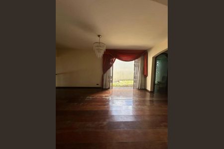 6_photo/94dce4e3e5.d98222dd41a0ddec-ATLAS-cefb6fe5-66a9-4d63-9d9d-90ead171d846.jpg de casa à venda com 3 quartos, 248m² em Guabirotuba, Curitiba