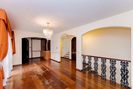 8_photo/94dce4e3e5.d98222dd41a0ddec-ATLAS-d1bfc1fb-b602-4dfc-b368-aa42c4df360f.jpg de casa à venda com 5 quartos, 303m² em Guabirotuba, Curitiba