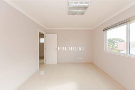 17_photo/94dce4eb87.2d257ce0050a8e83-ATLAS-5073130e-c32b-45fc-a4e1-57058ec67380.jpg de casa à venda com 6 quartos, 304m² em Parolin, Curitiba