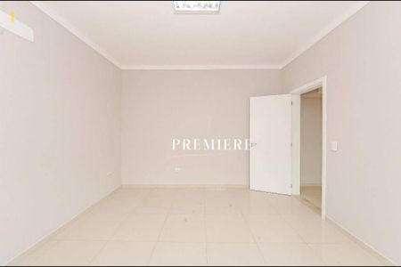 6_photo/94dce4eb87.2d257ce0050a8e83-ATLAS-c8c4db2b-2d35-44d7-84bd-7a7495bc4b5c.jpg de casa à venda com 6 quartos, 304m² em Parolin, Curitiba