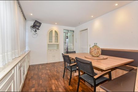 19_photo/94dce4eba3.9e8826600a2f05bd-ATLAS-00fd2dc2-c443-4f64-9009-ebd6e8fbd8fe.jpg de casa à venda com 3 quartos, 254m² em Parolin, Curitiba