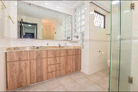 28_photo/94dce4eba3.9e8826600a2f05bd-ATLAS-bbe3e972-a401-4717-b444-8d4d6143ce14.jpg de casa à venda com 3 quartos, 254m² em Parolin, Curitiba