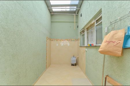 2_photo/94dce4ecc5.6e5a559de94b2ecf-ATLAS-07030444-9cf6-4fda-a9bb-accbce083f8c.jpg de casa à venda com 3 quartos, 150m² em Parolin, Curitiba