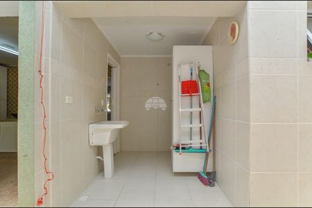 8_photo/94dce4ecc5.6e5a559de94b2ecf-ATLAS-5b36f19a-bef9-42cb-85e9-e3ddae9ba8be.jpg de casa à venda com 3 quartos, 150m² em Parolin, Curitiba