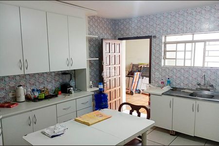 3_photo/94dce4ed9f.cdcaac75409d31be-ATLAS-52d3dfc1-9125-46cd-9ec4-49432703cd4c.jpg de casa à venda com 5 quartos, 262m² em Centro, Curitiba