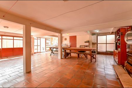 6_photo/94dce4edbd.d70948cd37f6cfc6-ATLAS-22be3175-ecdc-4176-a321-5c0ab97ab9c6.jpg de casa à venda com 5 quartos, 271m² em Prado Velho, Curitiba